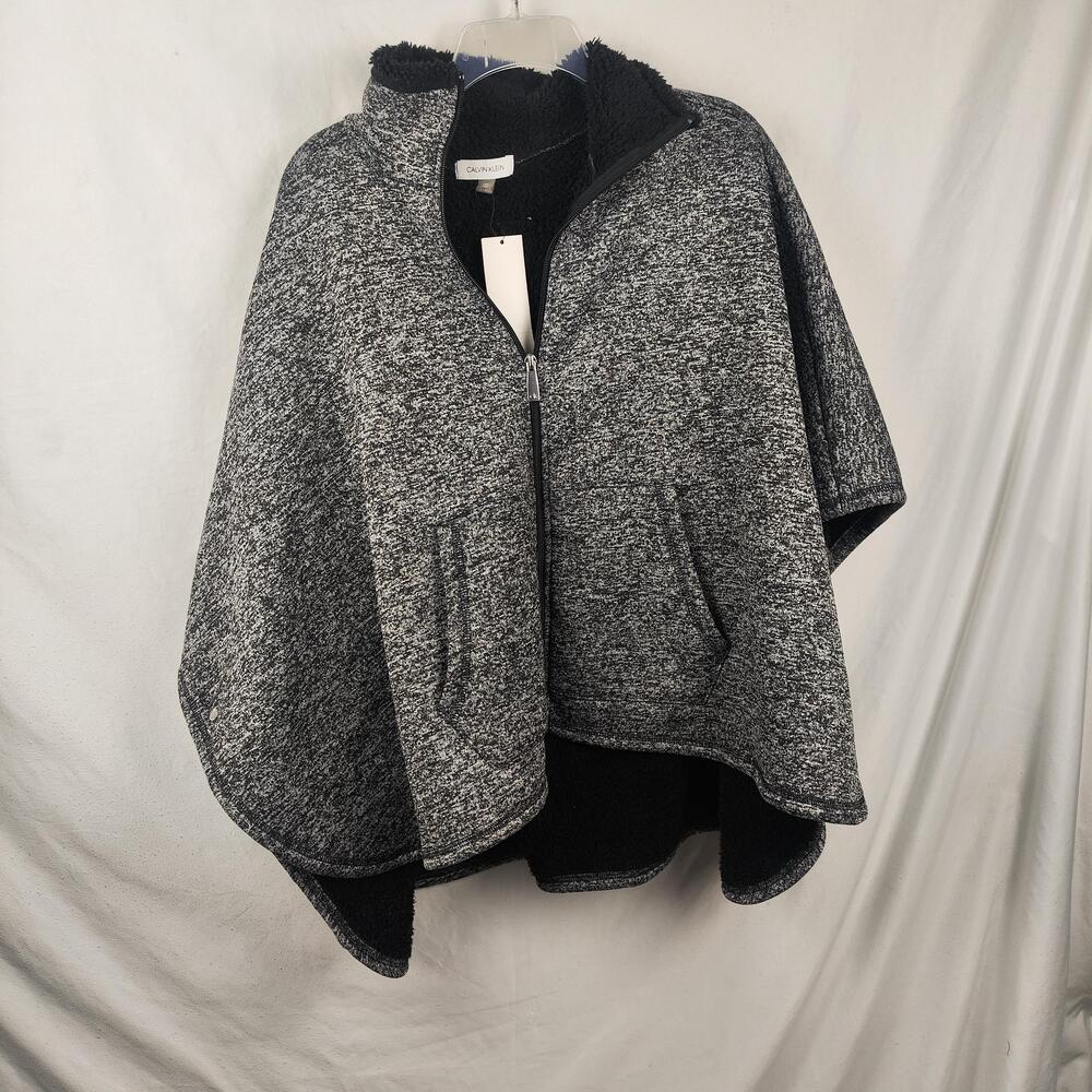 Calvin Klein Poncho Womens One Size Gray Sherpa Lined Full Zip Pockets Cozy
